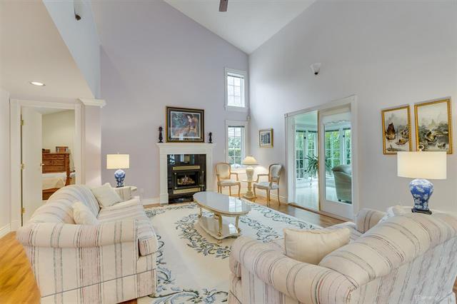 1 725 Rochester Avenue, Coquitlam 4