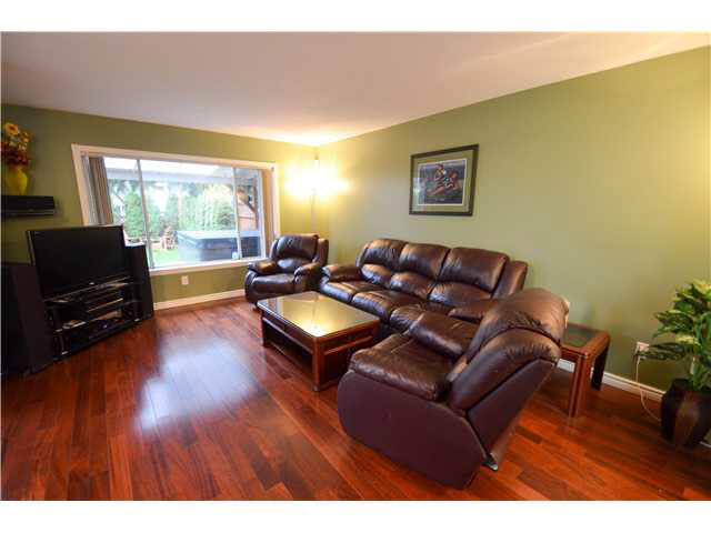 614 Girard Avenue, Coquitlam 2