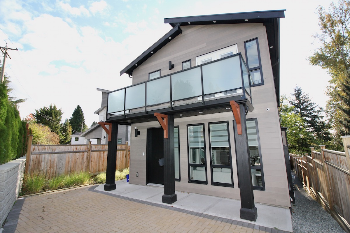 710 Alderson Avenue, Coquitlam 2