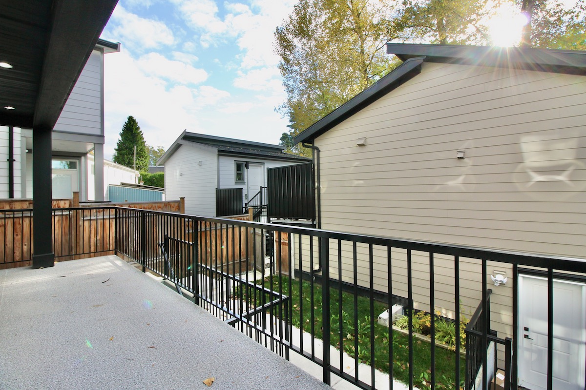 710 Alderson Avenue, Coquitlam 24