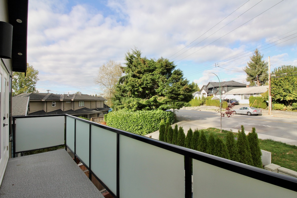 710 Alderson Avenue, Coquitlam 29