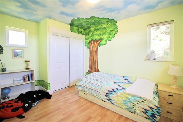 767 Edgar Ave, Coquitlam 10