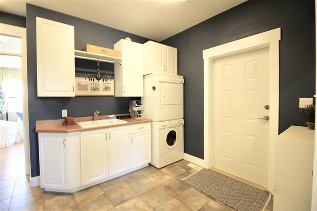 767 Edgar Ave, Coquitlam 16