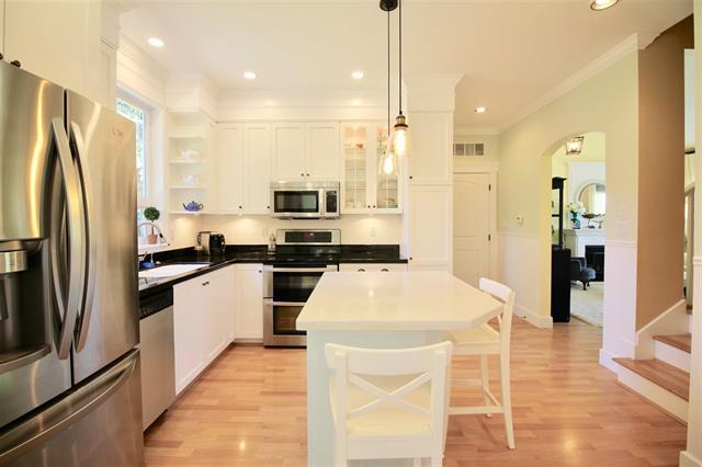 767 Edgar Ave, Coquitlam 6