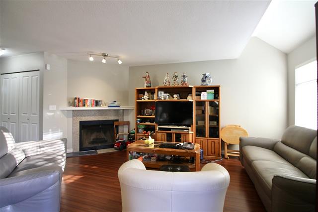 8 98 Begin St, Coquitlam 3
