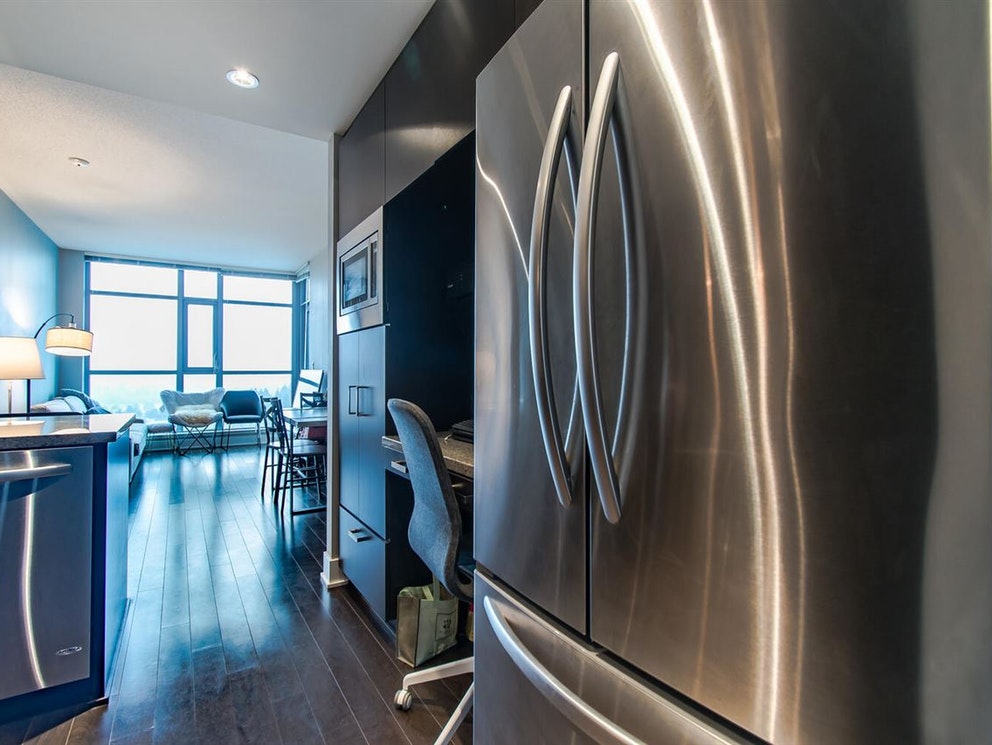 2703 3008 Glen Drive, Coquitlam 7