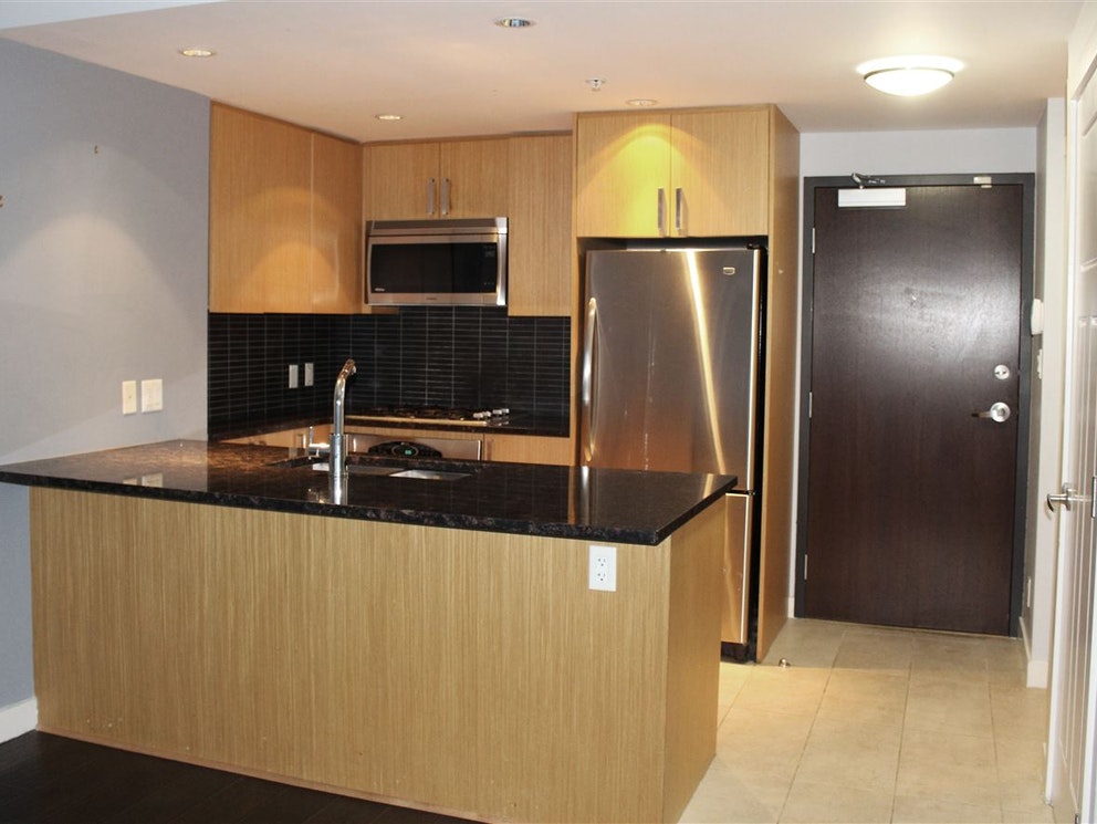 504 2978 Glen Drive, Coquitlam 6