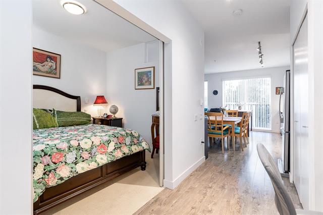 302 608 Como Lake Ave, Coquitlam 17