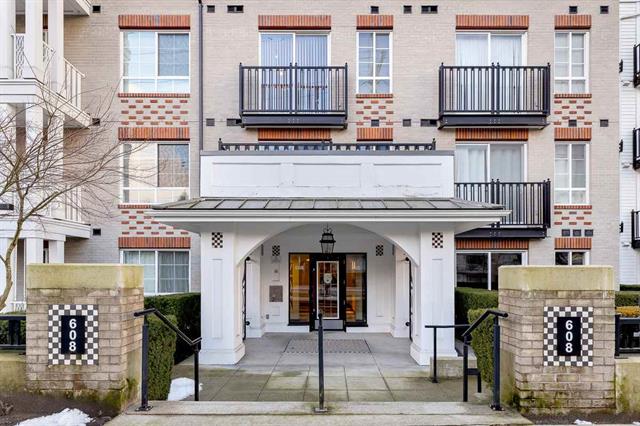 302 608 Como Lake Ave, Coquitlam 3