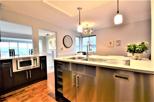 2756 Mara Dr, Coquitlam 19