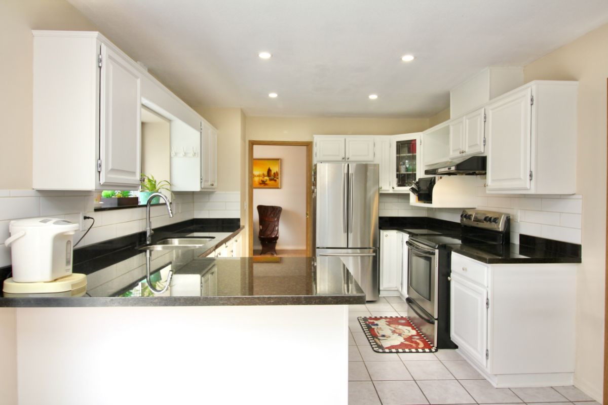 430 Riverview Crescent, Coquitlam 11