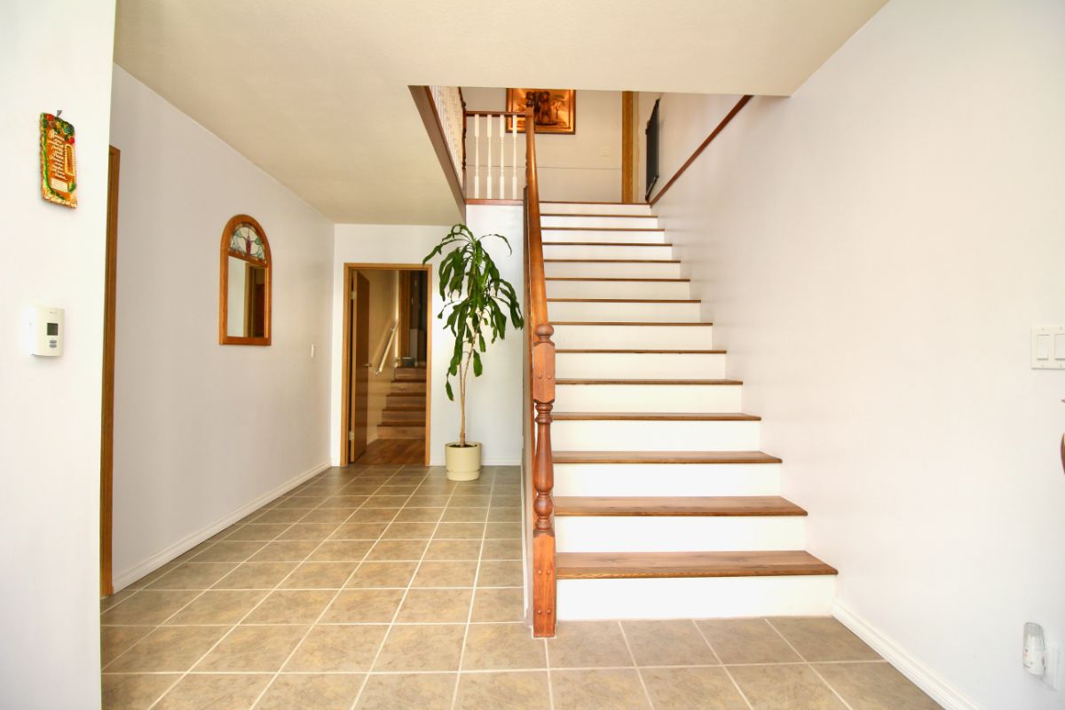 430 Riverview Crescent, Coquitlam 2
