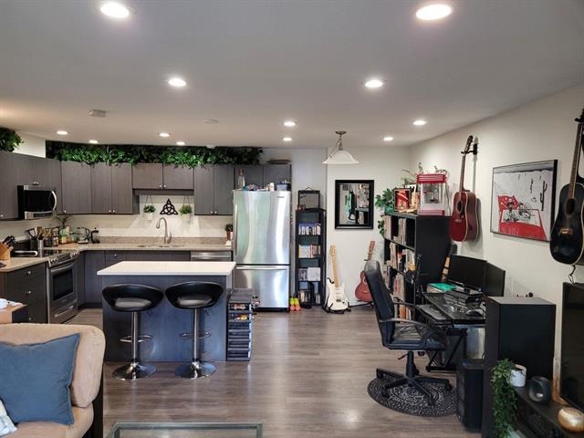 218 2915 Glen Drive, Coquitlam 4
