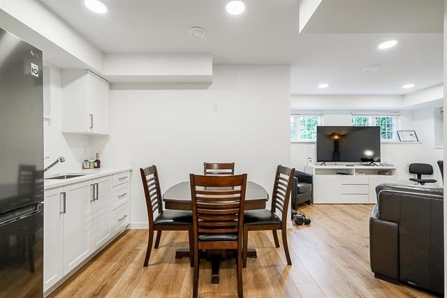 903 Walls Avenue, Coquitlam 21