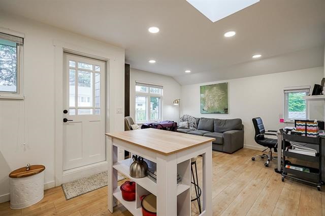 903 Walls Avenue, Coquitlam 31