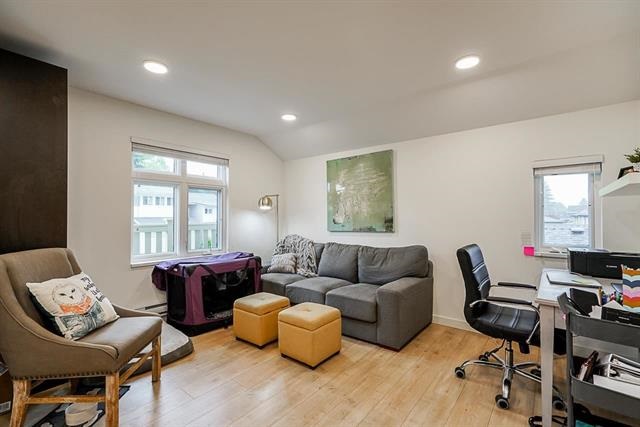 903 Walls Avenue, Coquitlam 32