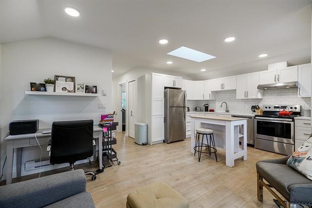 903 Walls Avenue, Coquitlam 33
