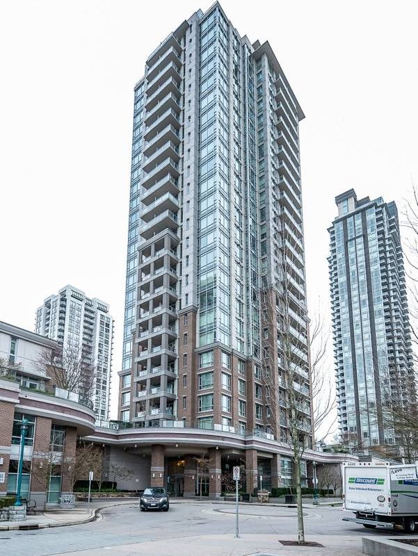 M1 Metropolitan Residences