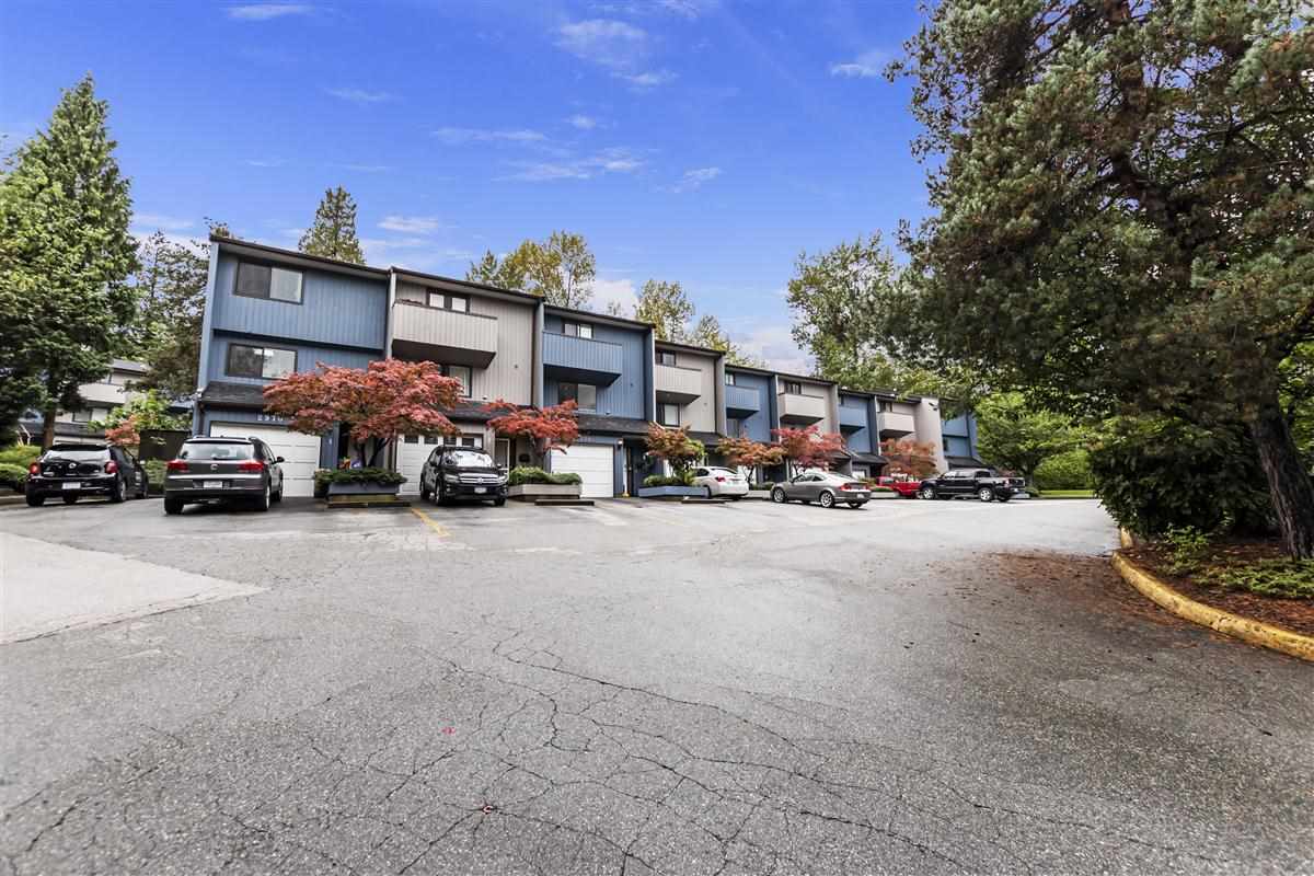 Mariner Mews | 2970 Mariner Way