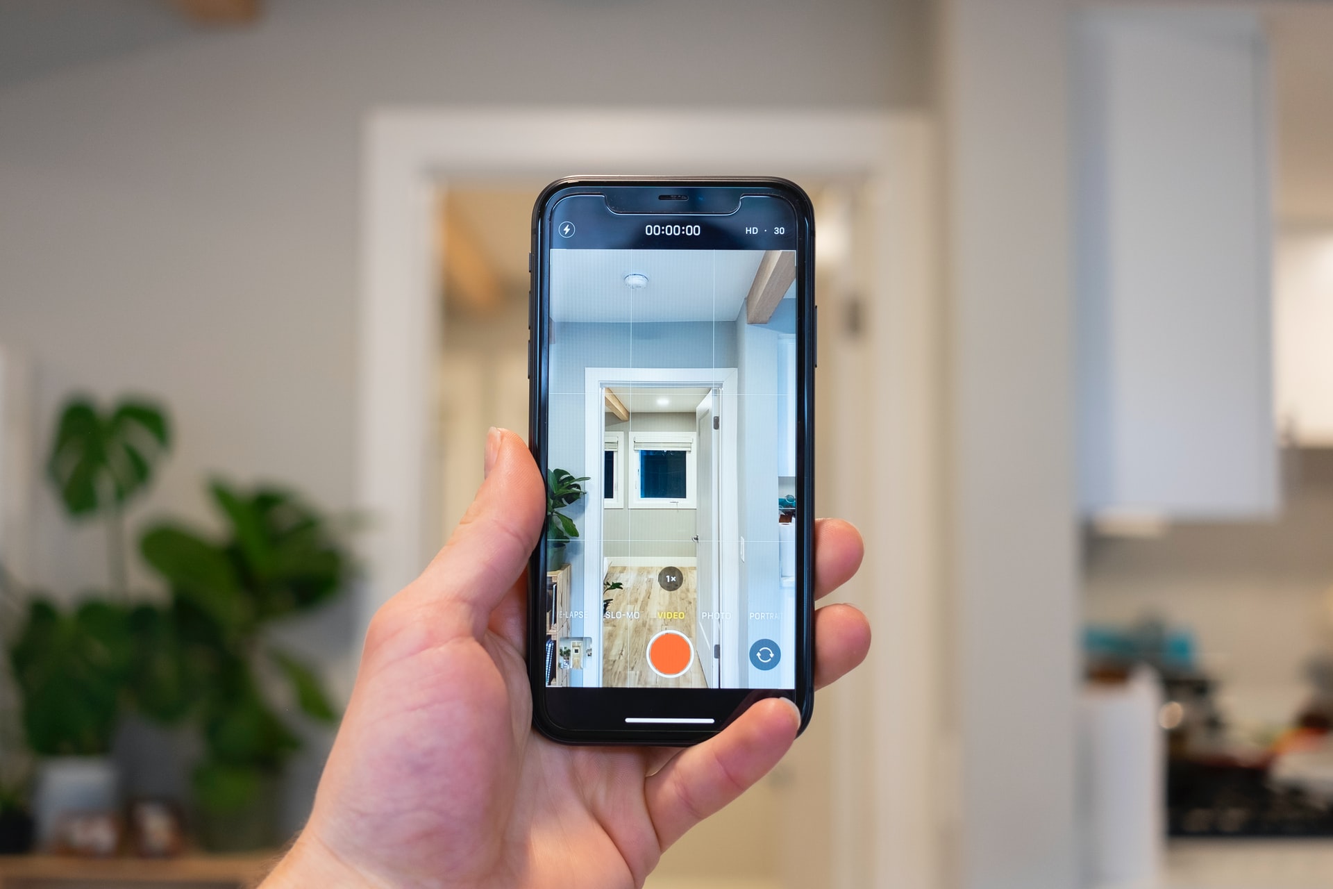 4. Impressive Photographs and Virtual Tours