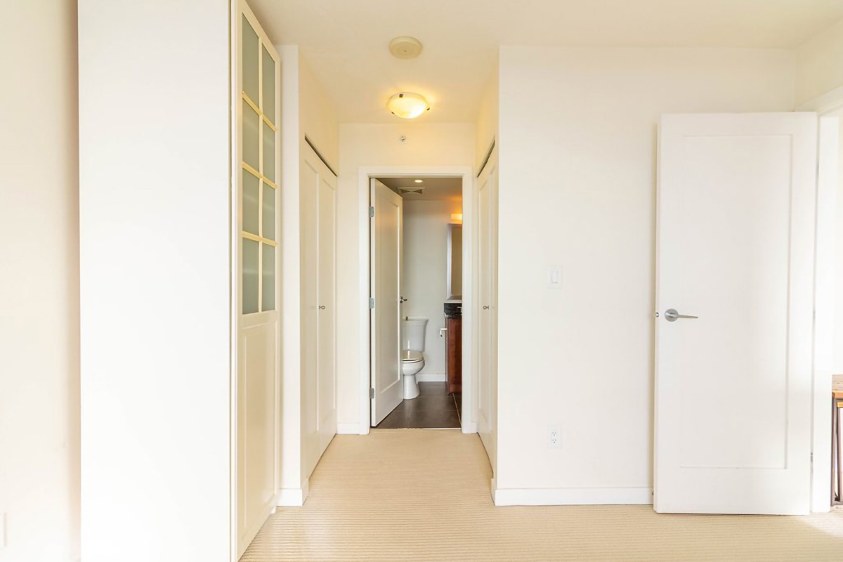 1304 1 Renaissance Square, New Westminster 11
