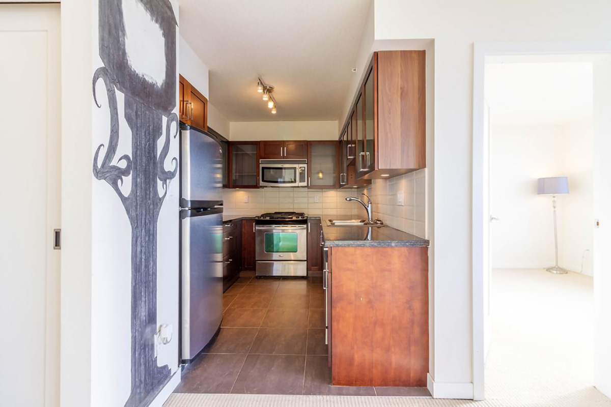 1304 1 Renaissance Square, New Westminster 7