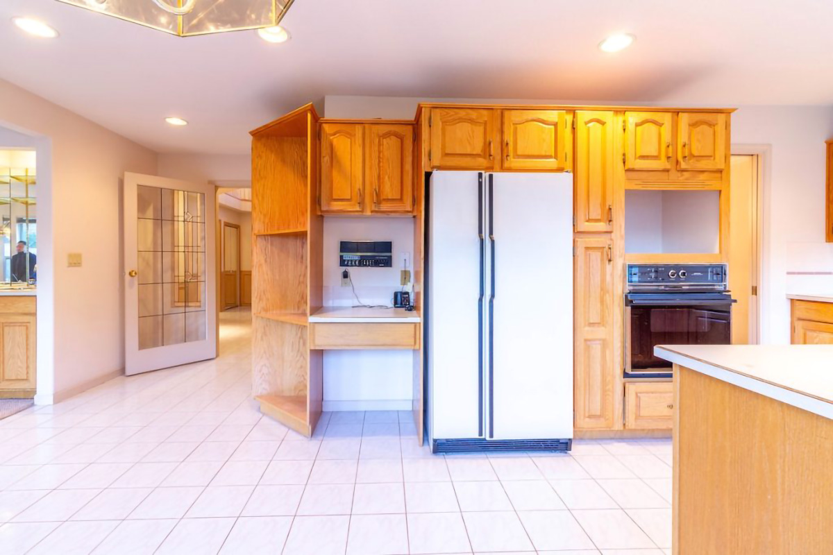 9838 Tuttle Avenue, Richmond 12