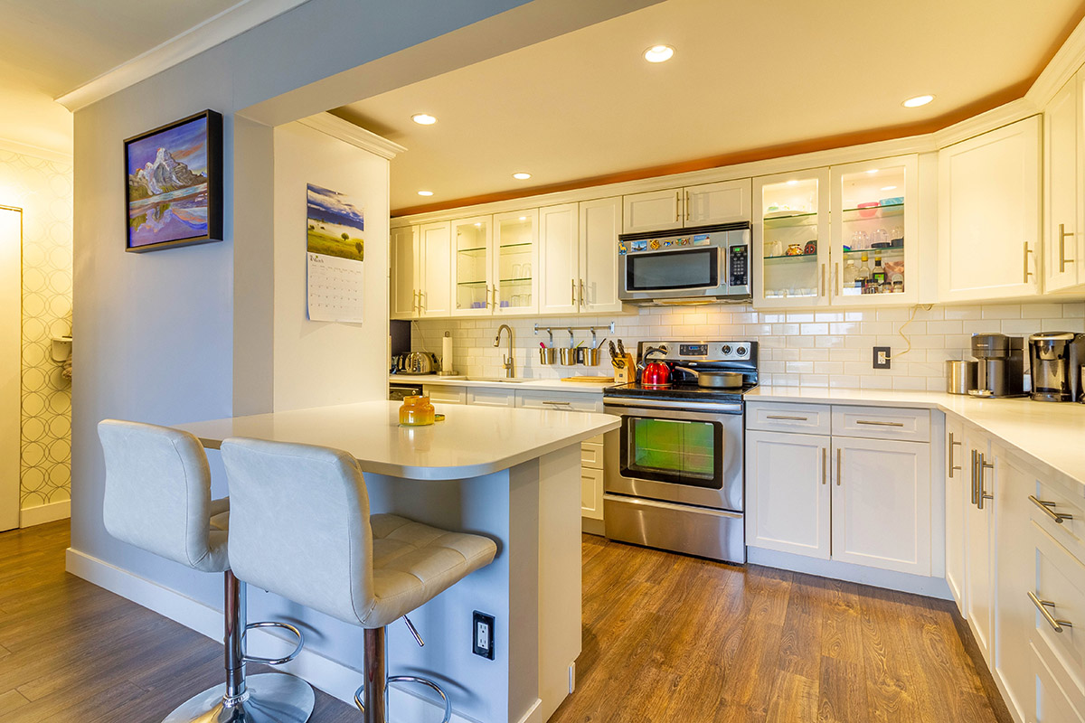 304 1650 Chesterfield Avenue, North Vancouver 10