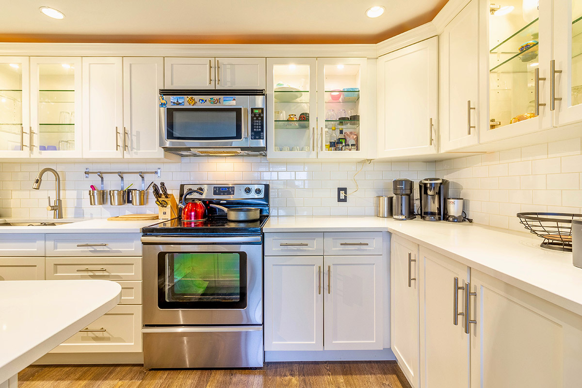 304 1650 Chesterfield Avenue, North Vancouver 11