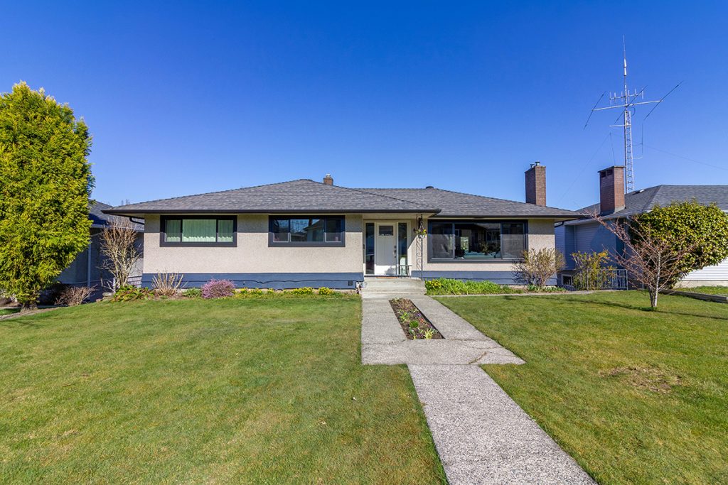 4805 Fairlawn Drive, Burnaby North