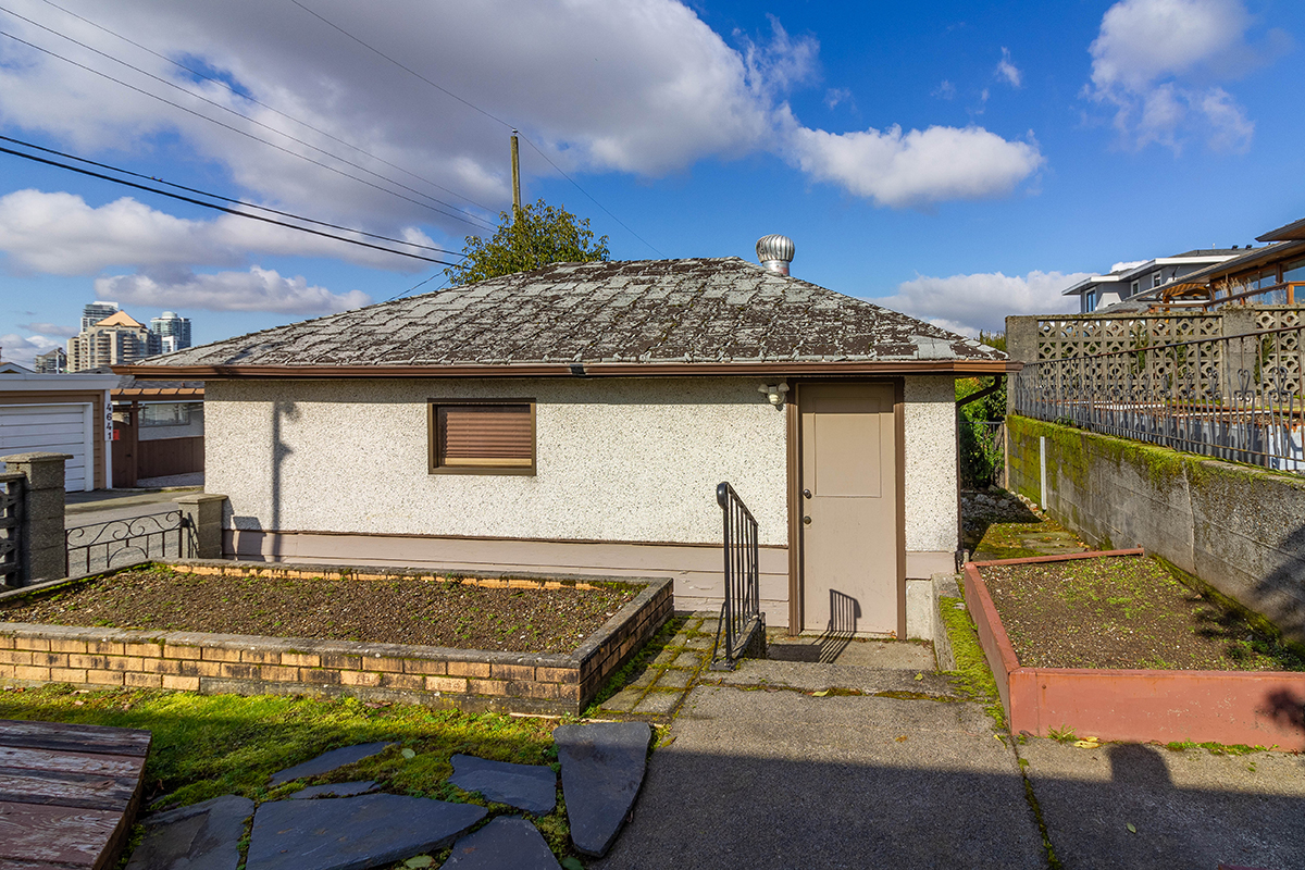 4666 Highlawn Drive, Burnaby North 26