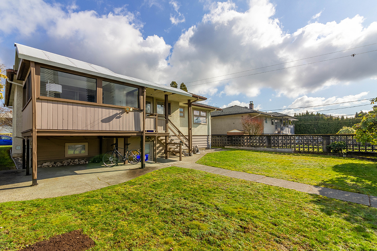 4666 Highlawn Drive, Burnaby North 29