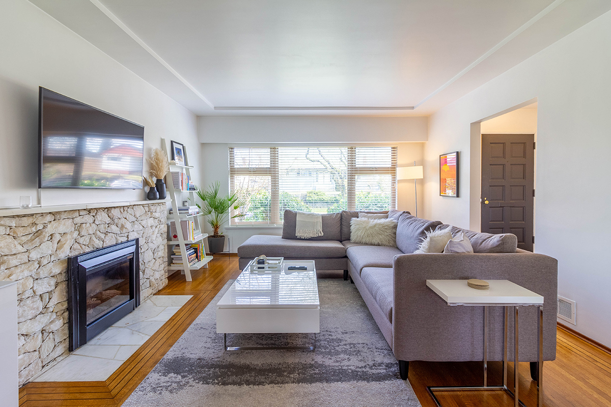 4666 Highlawn Drive, Burnaby North 3
