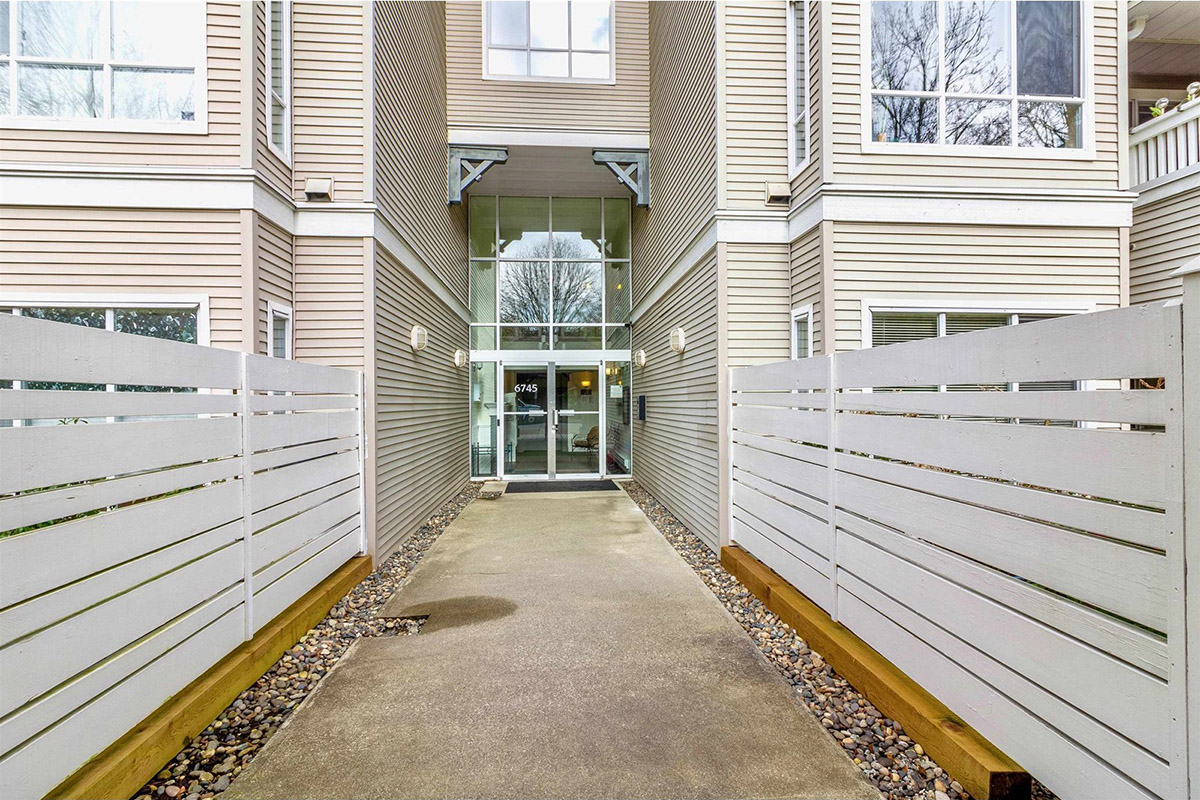 104 6745 Station Hill Court, Burnaby 18