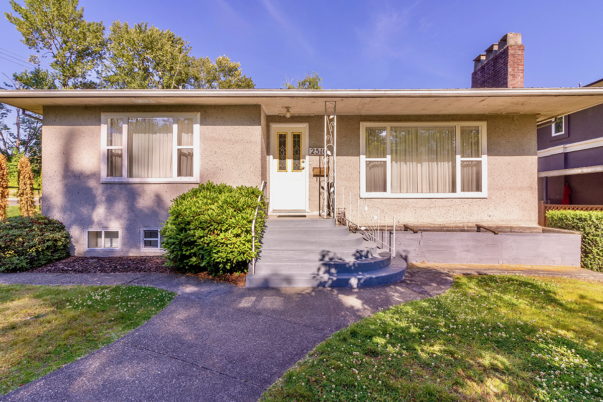 2510 Camrose Drive, Burnaby 2