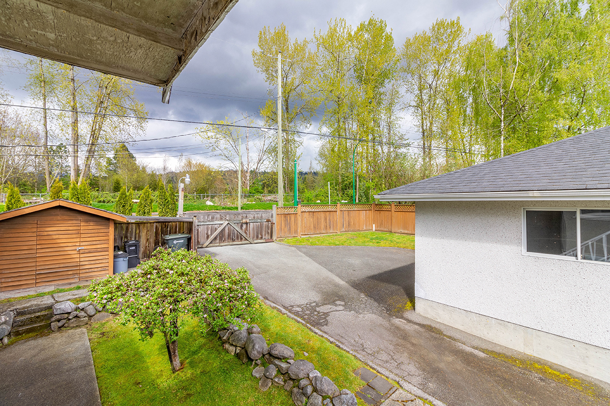 2510 Camrose Drive, Burnaby 30