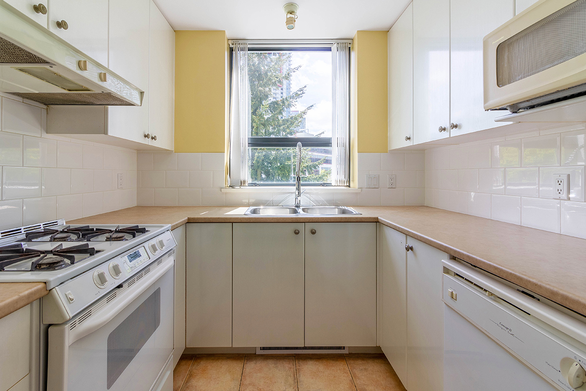 501 4567 Hazel Street, Burnaby 9