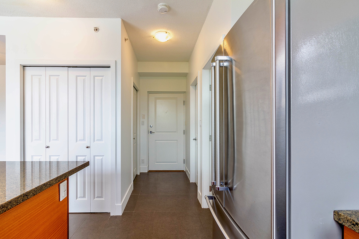 307 2225 Holdom Avenue, Burnaby 9