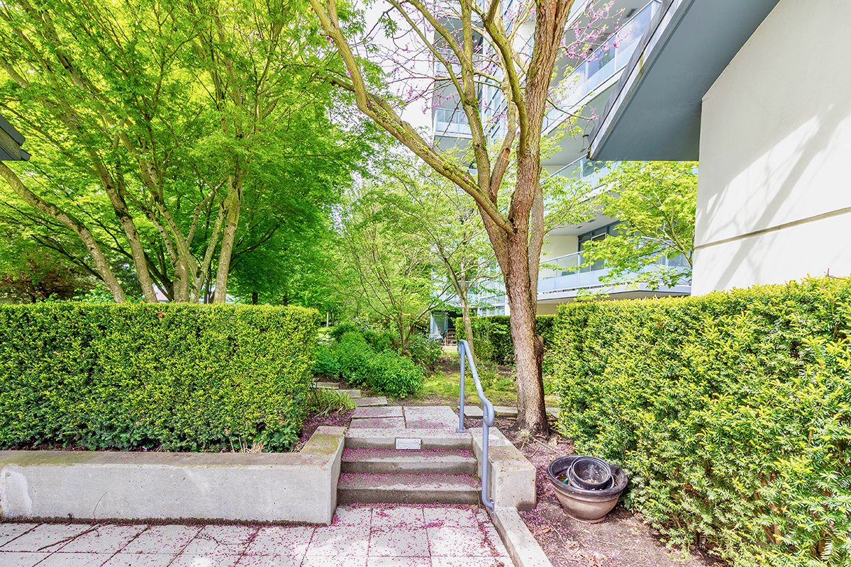 307 2225 Holdom Avenue, Burnaby 21
