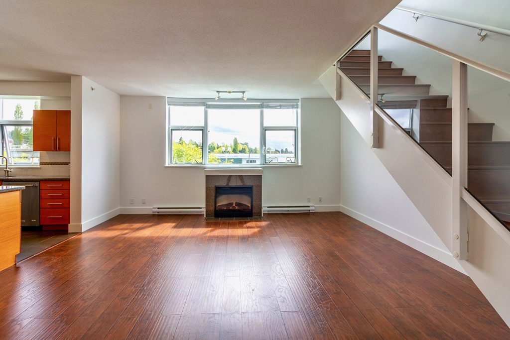 307 2225 Holdom Avenue, Burnaby