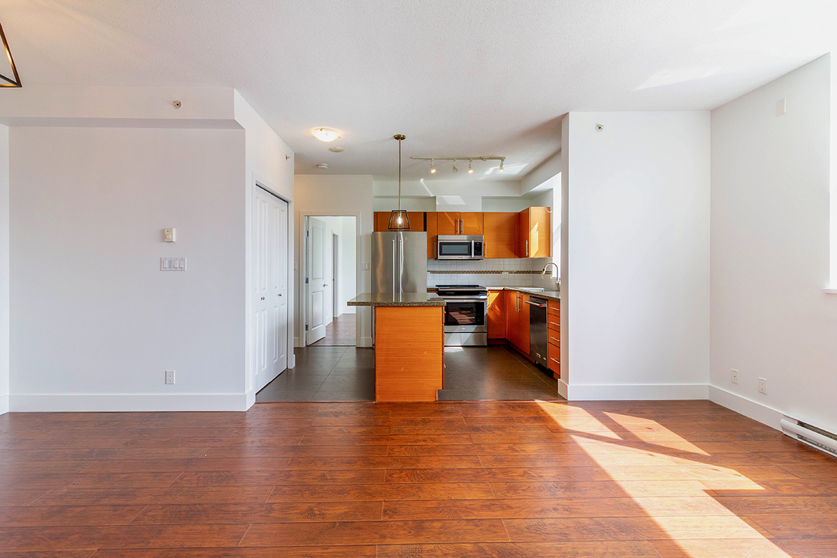 307 2225 Holdom Avenue, Burnaby 5