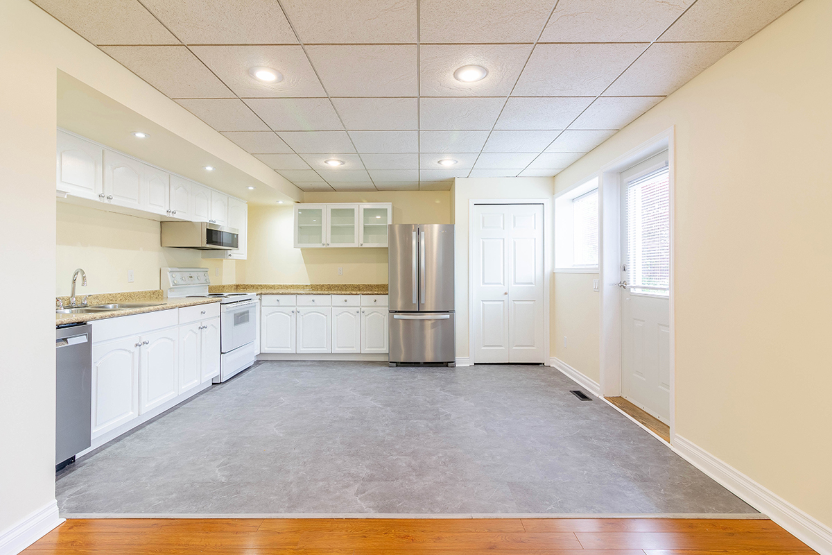 7305 Queenston Court, Burnaby 29