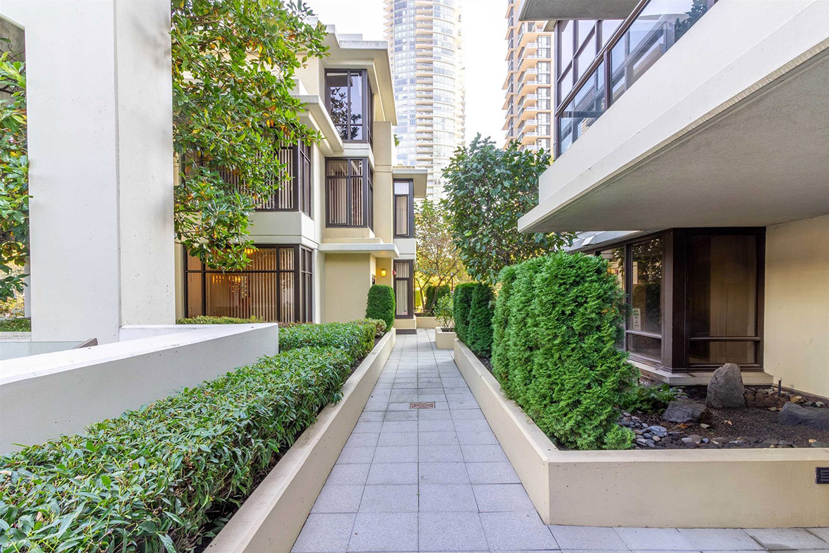 TH3 2088 Madison Avenue, Burnaby 29