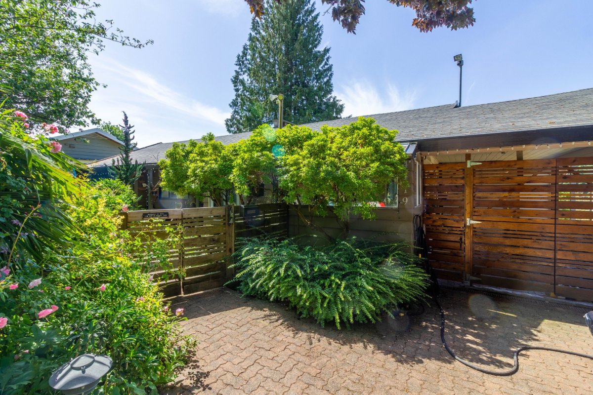 4419 Derby Place, North Vancouver 3