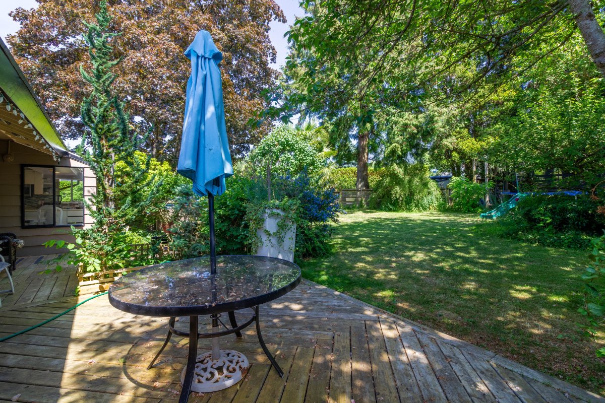4419 Derby Place, North Vancouver 37