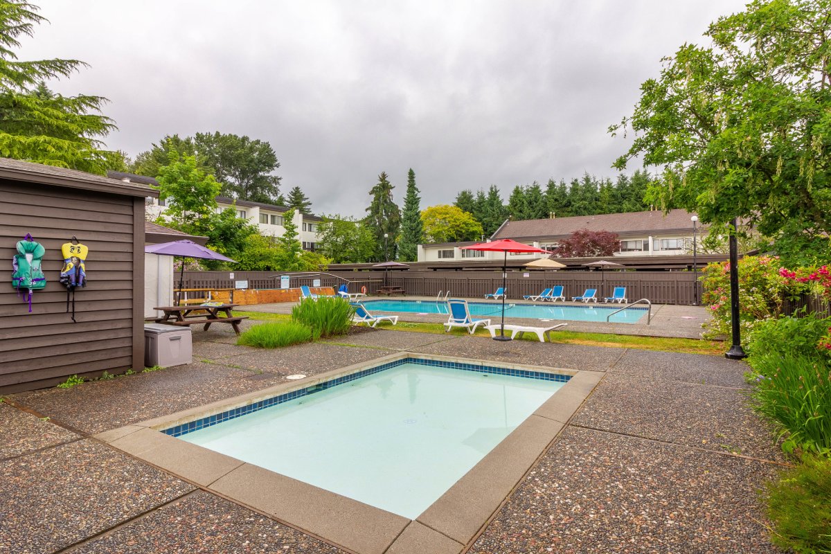 8 7315 Montecito Drive, Burnaby 31