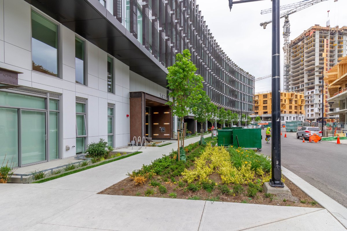 420 3438 Sawmill Crescent, Vancouver 27