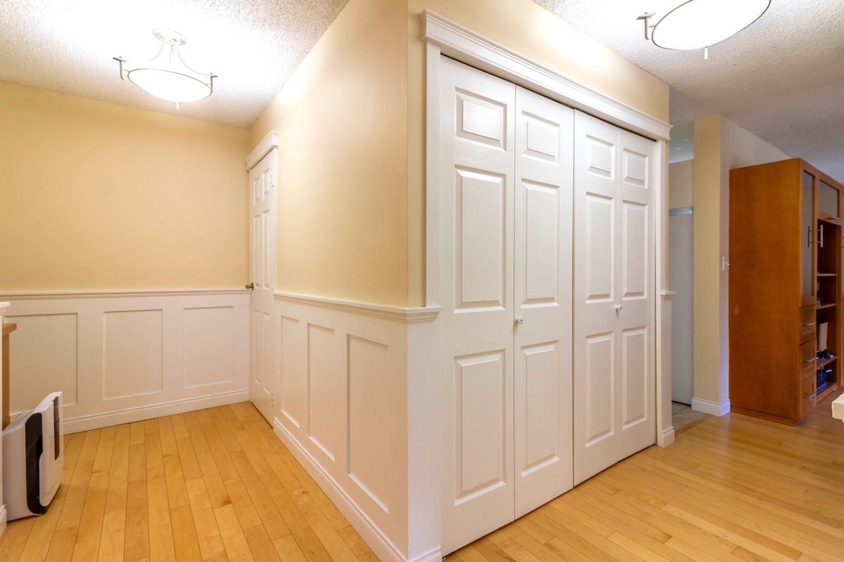 209 8700 ACKROYD ROAD 24