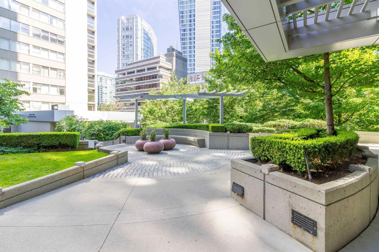 1706 1420 W GEORGIA STREET 29