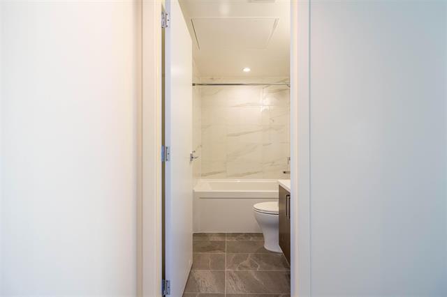 1611 13350 CENTRAL AVENUE, Surrey 22